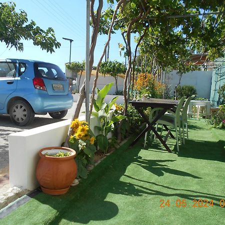 Garifalia Studios คาลามากิ ภายนอก รูปภาพ